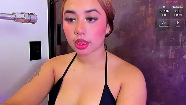Snapshot of issie_cute chatting on April 22, 2026, 7:59 pm issie cute online show from April 22, 2026, 7:59 pm