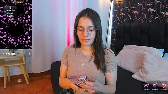 Elecktra sweet online show from October 13, 2025, 7:25 pm