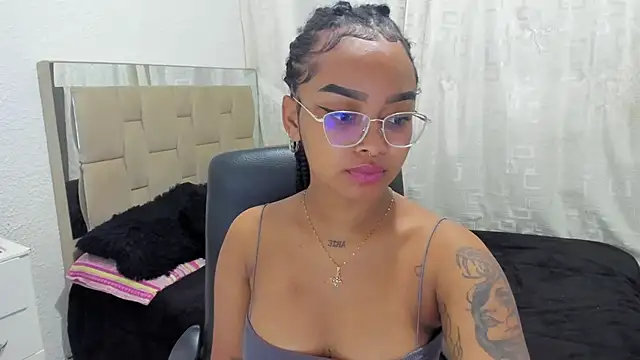 Snapshot of gretell_evans chatting on December 4, 2024, 1:31 pm gretell evans online show from December 4, 2024, 1:31 pm