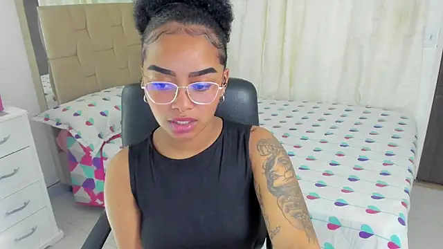 Snapshot of gretell_evans chatting on December 16, 2024, 5:59 am gretell evans online show from December 16, 2024, 5:59 am