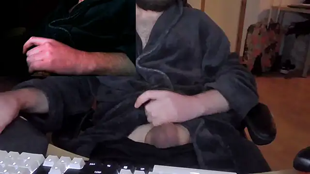 Snapshot of anontraveller chatting on December 16, 2025, 7:19 pm anontraveller online show from December 16, 2025, 7:19 pm