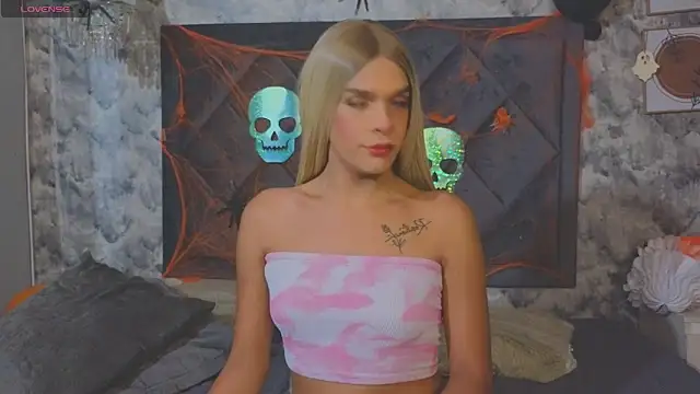 Shantal Joness online show from October 25, 2025, 12:56 pm