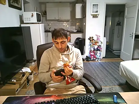 mihaimichael online show from October 12, 2025, 5:45 pm