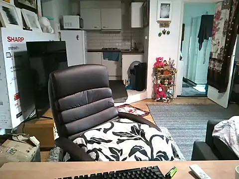 mihaimichael online show from October 15, 2025, 7:19 am