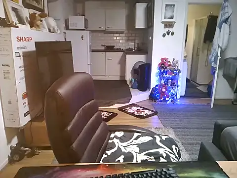 mihaimichael online show from October 18, 2025, 12:02 am