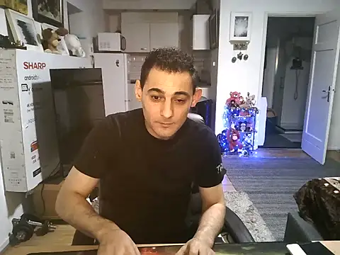 mihaimichael online show from October 19, 2025, 12:11 am