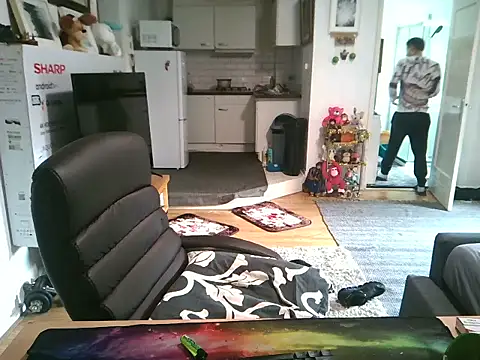 mihaimichael online show from October 21, 2025, 12:06 pm