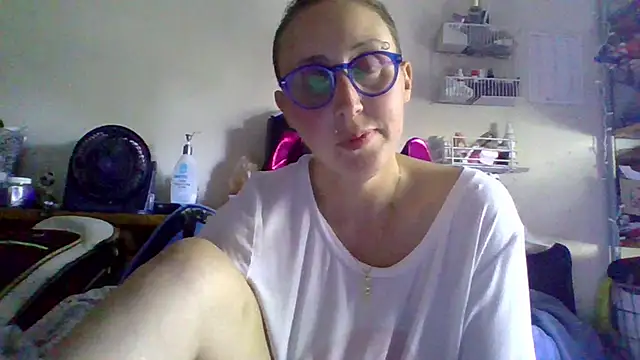 Snapshot of AstridFalk23 chatting on October 6, 2025, 5:43 pm AstridFalk23 online show from October 6, 2025, 5:43 pm