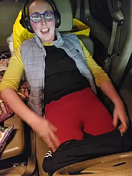 Snapshot of AstridFalk23 chatting on November 25, 2025, 12:32 am AstridFalk23 online show from November 25, 2025, 12:32 am