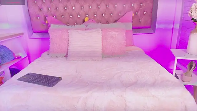 Snapshot of Tayzon_Foxxx chatting on March 3, 2026, 1:28 pm Tayzon Foxxx online show from March 3, 2026, 1:28 pm