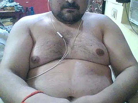 ARYANAVAILABLE online show from May 14, 2026, 9:54 pm