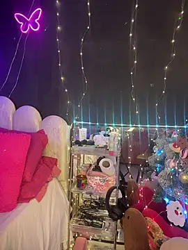 Snapshot of AlisonHoot69 chatting on December 17, 2025, 4:07 am AlisonHoot69 online show from December 17, 2025, 4:07 am