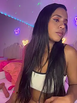 AlisonHoot69 online show from May 18, 2026, 4:51 am