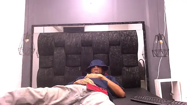 Snapshot of Jose_Smoke chatting on October 8, 2025, 3:15 am Jose Smoke online show from October 8, 2025, 3:15 am