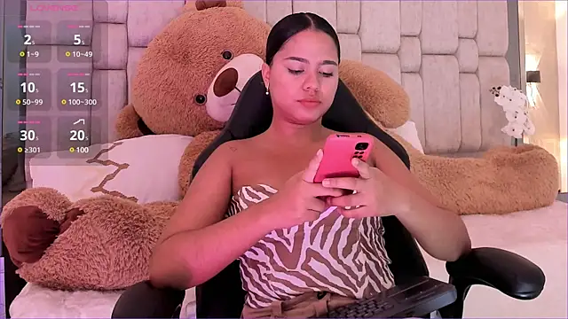 Snapshot of Marilyn-Cooper chatting on January 9, 2025, 6:59 am Marilyn-Cooper online show from January 9, 2025, 6:59 am