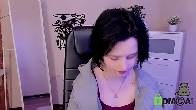 Snapshot of Alina_Mills chatting on December 10, 2024, 3:22 pm Alina Mills online show from December 10, 2024, 3:22 pm