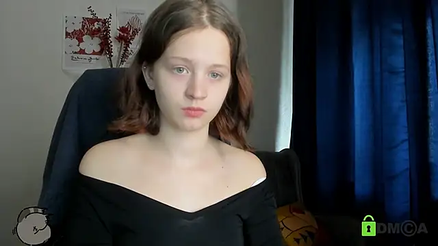 Snapshot of Alina_Mills chatting on September 13, 2025, 8:47 am Alina Mills online show from September 13, 2025, 8:47 am