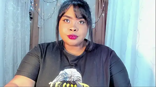 Snapshot of Ana_off_alana chatting on February 17, 2026, 11:33 pm Ana off alana online show from February 17, 2026, 11:33 pm