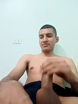 Snapshot of Rogersmit2 chatting on February 19, 2025, 4:55 pm Rogersmit2 online show from February 19, 2025, 4:55 pm