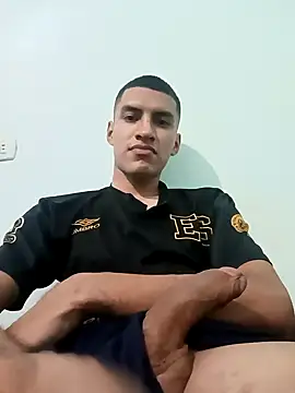 Snapshot of Rogersmit2 chatting on September 11, 2025, 1:17 am Rogersmit2 online show from September 11, 2025, 1:17 am