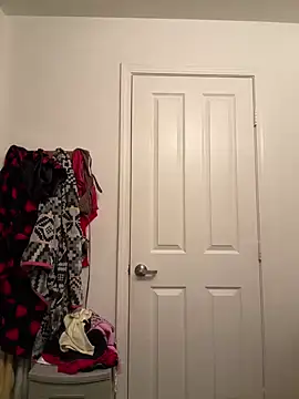 thatonelightskinn online show from February 13, 2025, 3:50 am