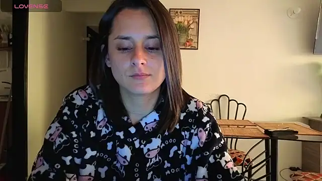 Alice milf  online show from September 24, 2025, 2:42 pm