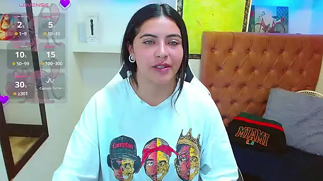 Snapshot of _luna_torres chatting on December 2, 2025, 1:28 pm luna torres online show from December 2, 2025, 1:28 pm