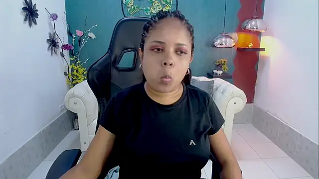 Snapshot of Melikasweetz chatting on February 22, 2026, 7:12 pm Melikasweetz online show from February 22, 2026, 7:12 pm