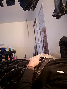 Snapshot of BigDDave6979 chatting on December 15, 2025, 1:54 am BigDDave6979 online show from December 15, 2025, 1:54 am