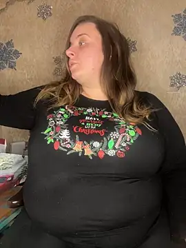 Snapshot of lairarose chatting on December 28, 2024, 5:44 am lairarose online show from December 28, 2024, 5:44 am