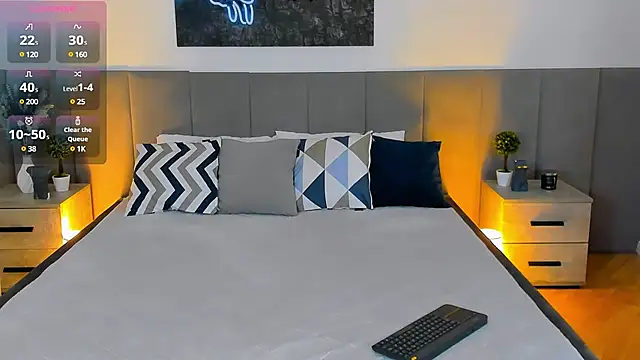 MiaBecky online show from February 1, 2025, 5:28 am