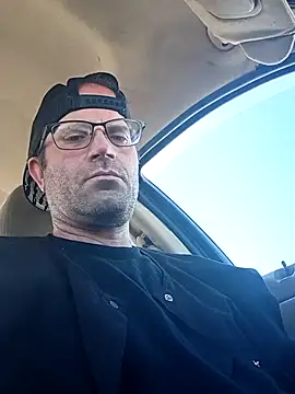 Snapshot of crazycam619 chatting on April 14, 2026, 10:27 pm crazycam619 online show from April 14, 2026, 10:27 pm