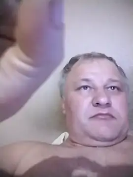 Snapshot of Grasul78 chatting on November 16, 2025, 5:07 pm Grasul78 online show from November 16, 2025, 5:07 pm