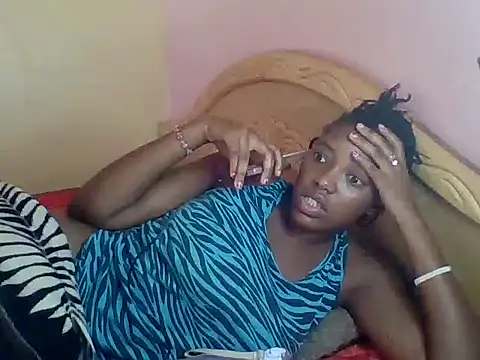 Snapshot of Zara_Twilight chatting on December 18, 2024, 8:53 am Zara Twilight online show from December 18, 2024, 8:53 am