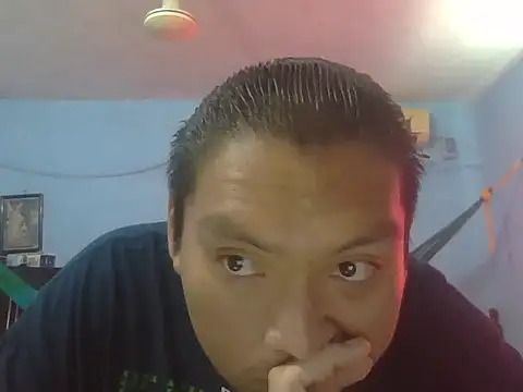 Snapshot of daniel4444Cu chatting on April 19, 2026, 8:55 pm daniel4444Cu online show from April 19, 2026, 8:55 pm