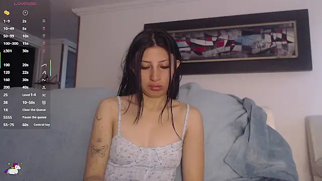 Snapshot of Nicolette_ks_ chatting on October 9, 2025, 8:51 pm Nicolette ks online show from October 9, 2025, 8:51 pm