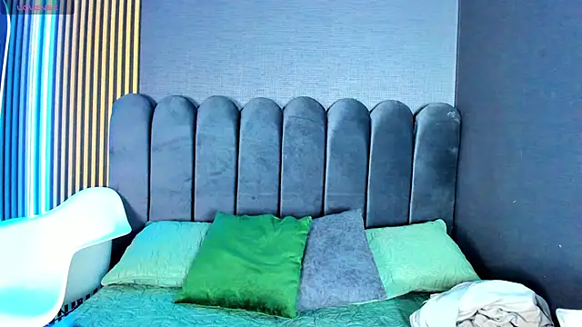 Snapshot of Nicolette_ks_ chatting on December 17, 2025, 4:40 am Nicolette ks online show from December 17, 2025, 4:40 am