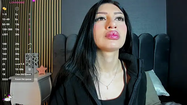 Snapshot of Nicolette_ks_ chatting on February 13, 2026, 4:19 am Nicolette ks online show from February 13, 2026, 4:19 am