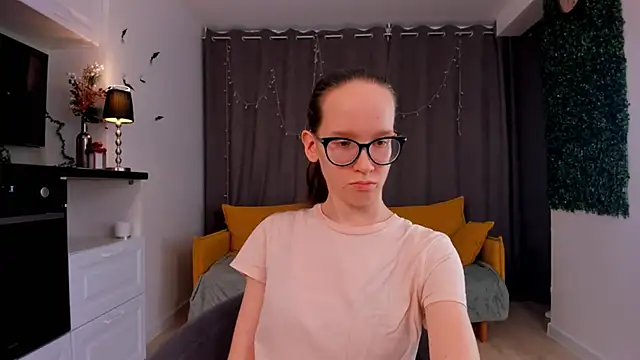 BettyBrowni online show from February 10, 2025, 1:24 am