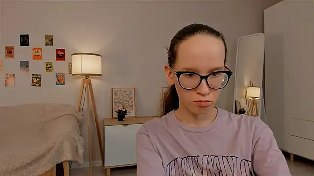 BettyBrowni online show from March 13, 2025, 10:32 pm