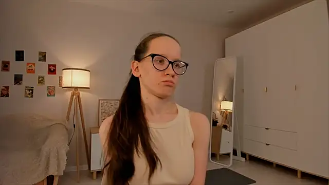 BettyBrowni online show from March 17, 2025, 1:24 am