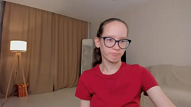 BettyBrowni online show from October 3, 2025, 4:04 pm