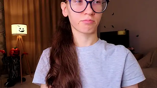 BettyBrowni online show from November 8, 2025, 4:07 pm