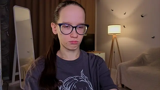 BettyBrowni online show from November 28, 2025, 4:09 pm