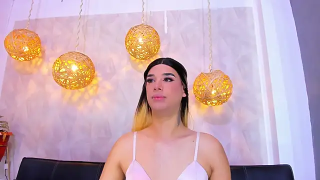 Snapshot of victoria_aleia_ chatting on December 19, 2024, 8:34 pm victoria aleia online show from December 19, 2024, 8:34 pm