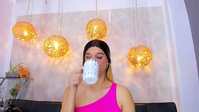 Snapshot of victoria_aleia_ chatting on February 19, 2025, 7:48 pm victoria aleia online show from February 19, 2025, 7:48 pm