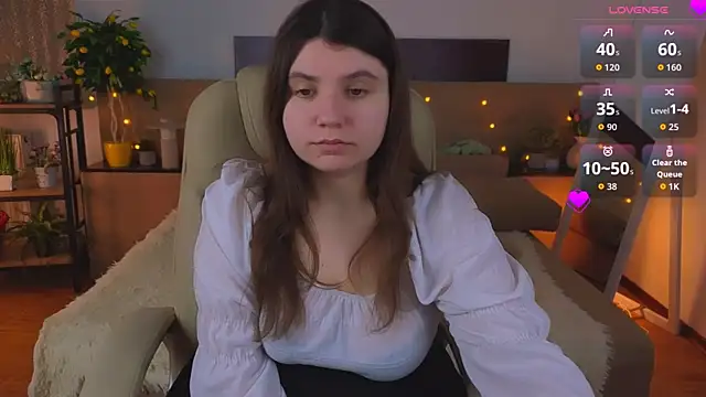 Viola  Shy online show from May 17, 2026, 8:16 pm