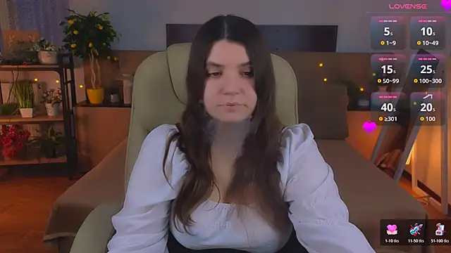 Viola  Shy online show from May 27, 2026, 1:57 am