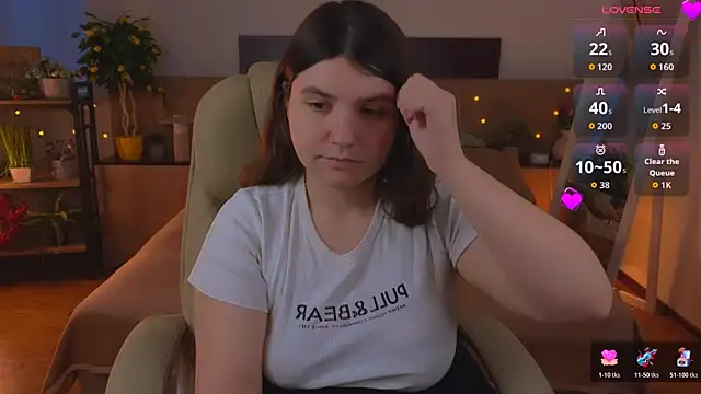 Viola  Shy online show from July 14, 2026, 2:16 am