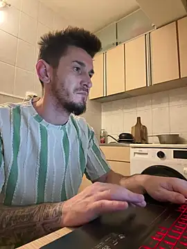 brokenangel2024 online show from January 14, 2026, 9:31 pm